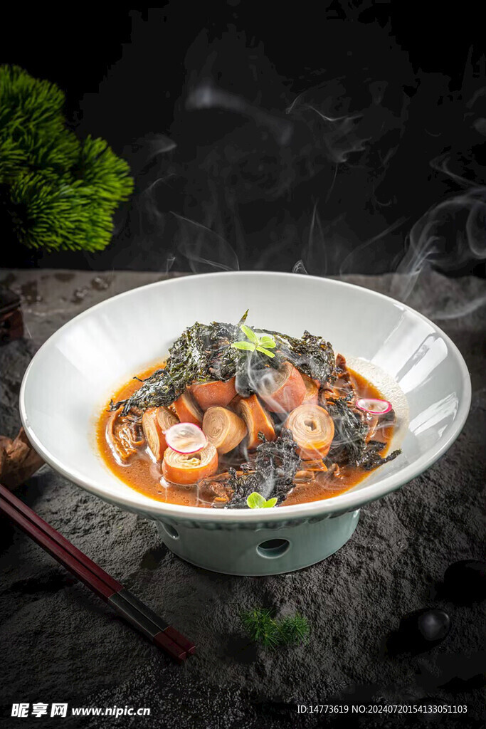 紫菜肥肠煲