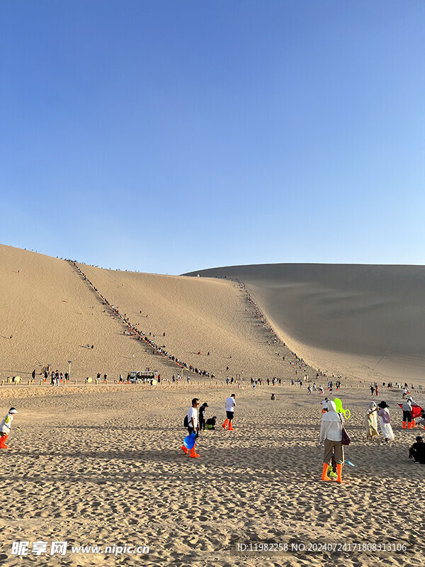 鸣沙山景区