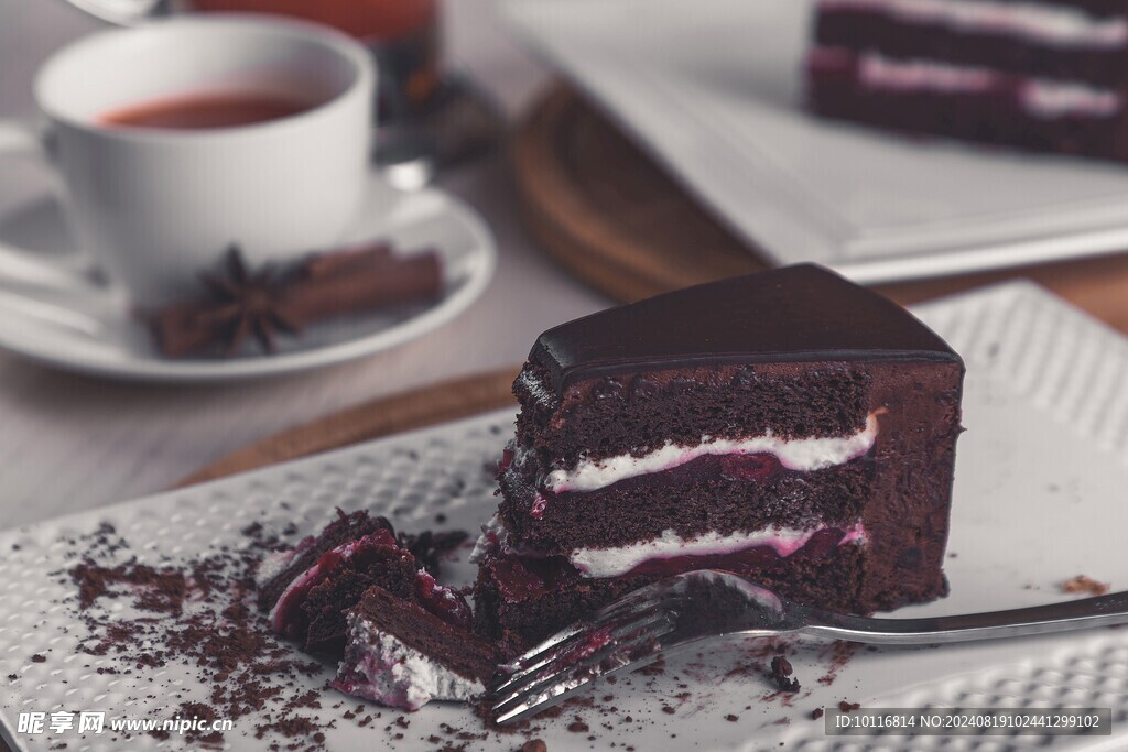 丝绒巧克力夹心蛋糕