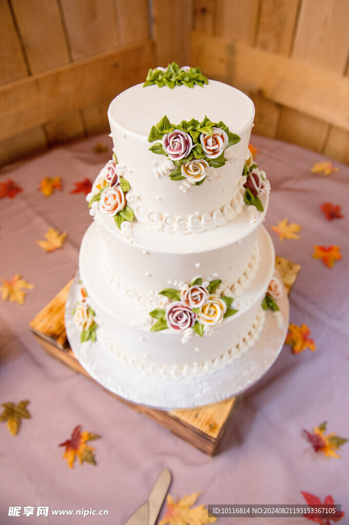 白色玫瑰蛋糕