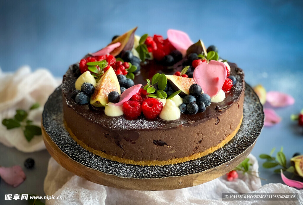 巧克力水果蛋糕