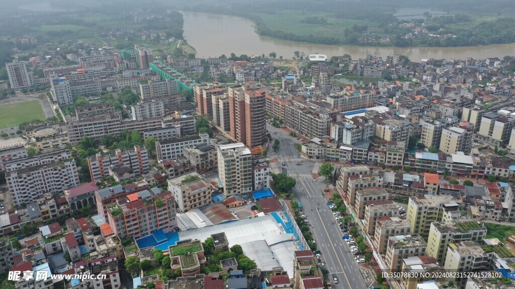 广东小镇道路航拍