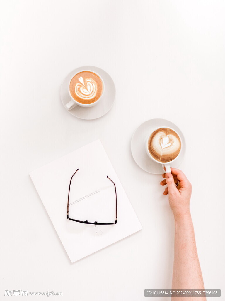 卡布奇诺拉花咖啡