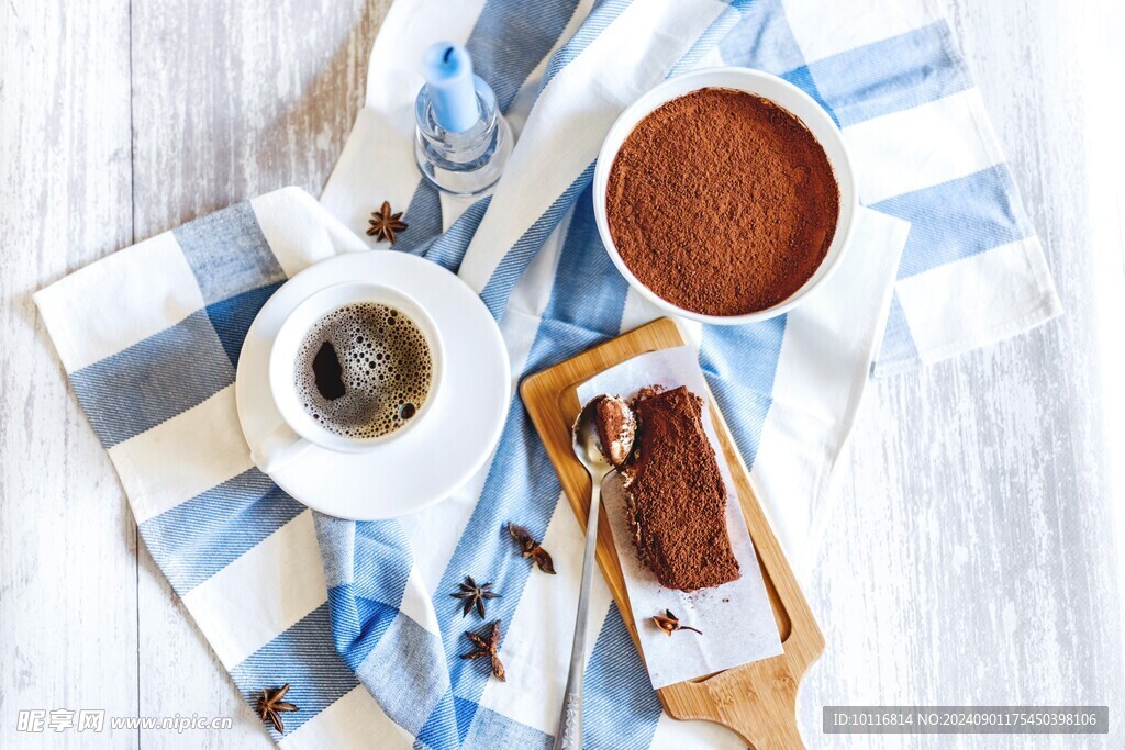 提拉米苏与咖啡