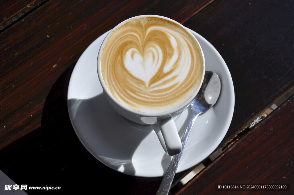 爱心拉花咖啡