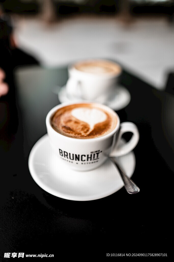 卡布奇诺拉花咖啡