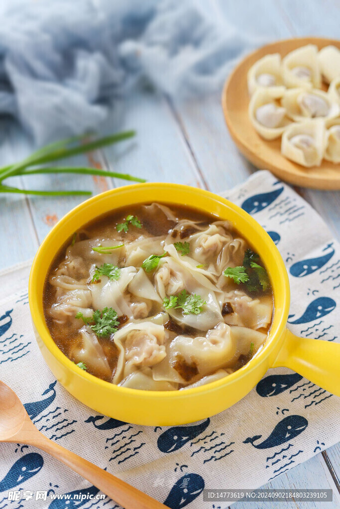 紫菜鲜肉馄饨