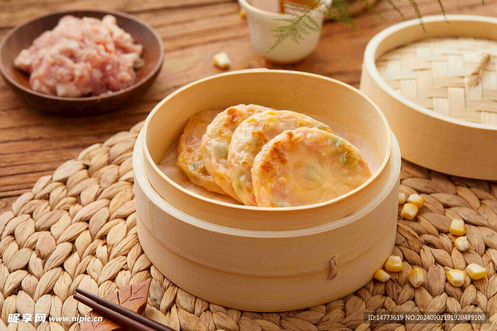 香煎玉米鲜肉饼 