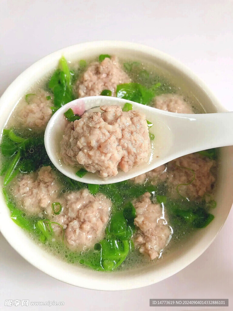 豌豆尖肉丸汤