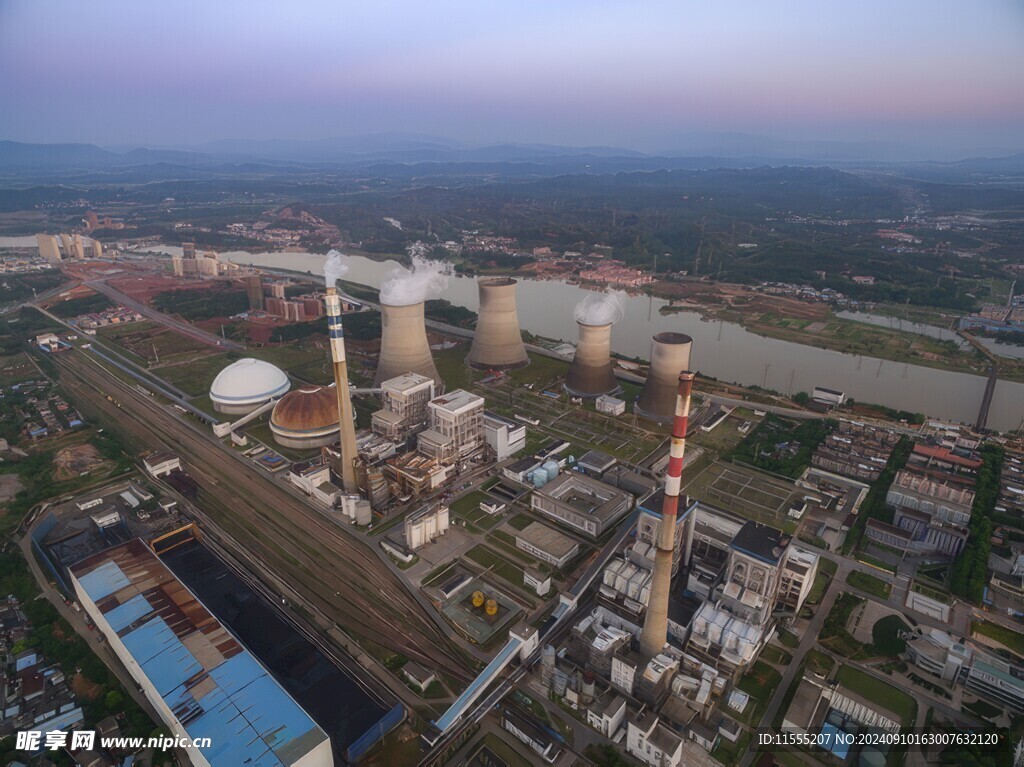 火力发电站燃煤发电厂冷却塔图片