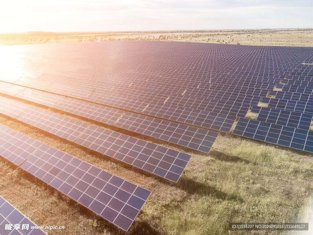 太阳能发电站硅板发电清洁能源