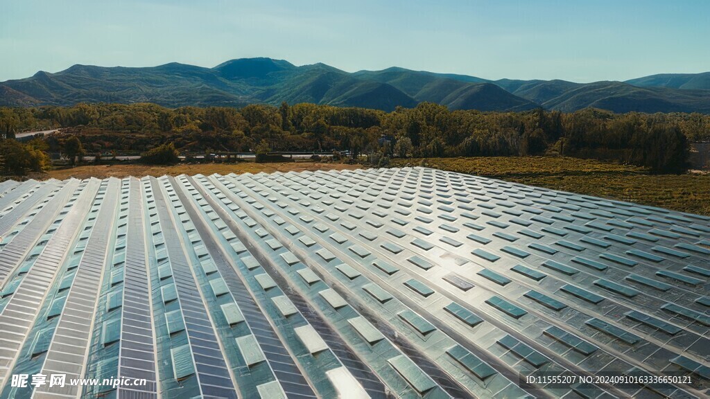 太阳能发电站硅板发电清洁能源