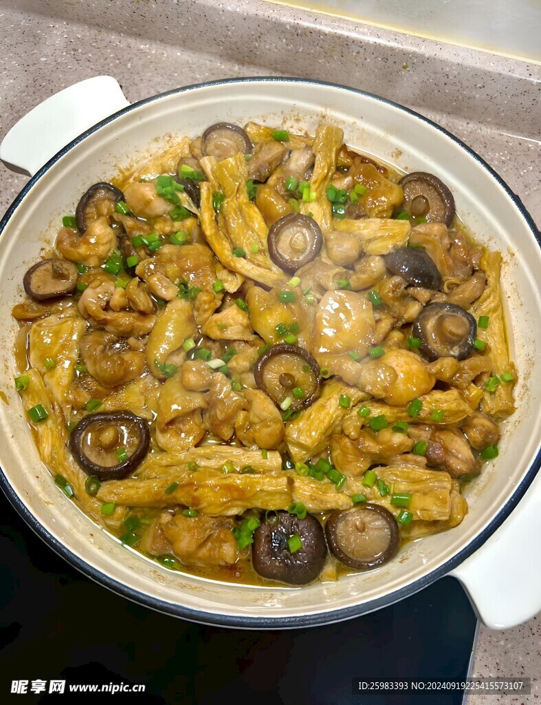 腐竹炖蘑菇