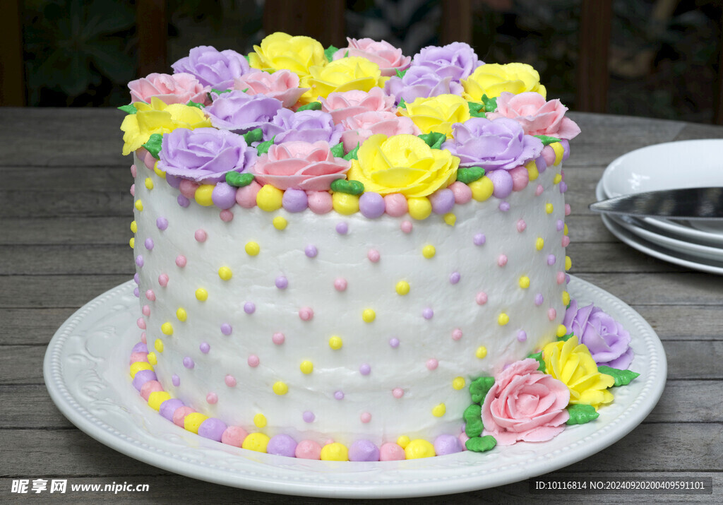 花卉奶油蛋糕