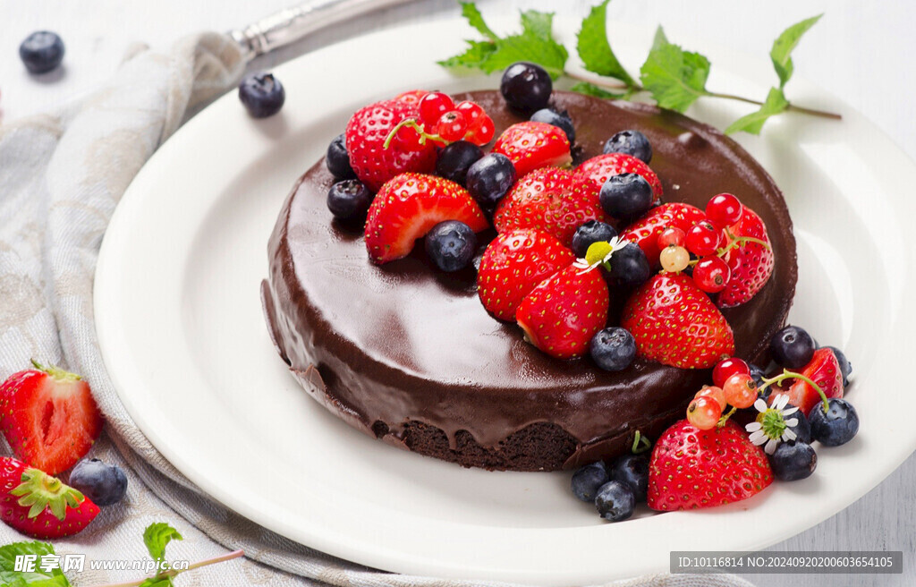巧克力水果生日蛋糕