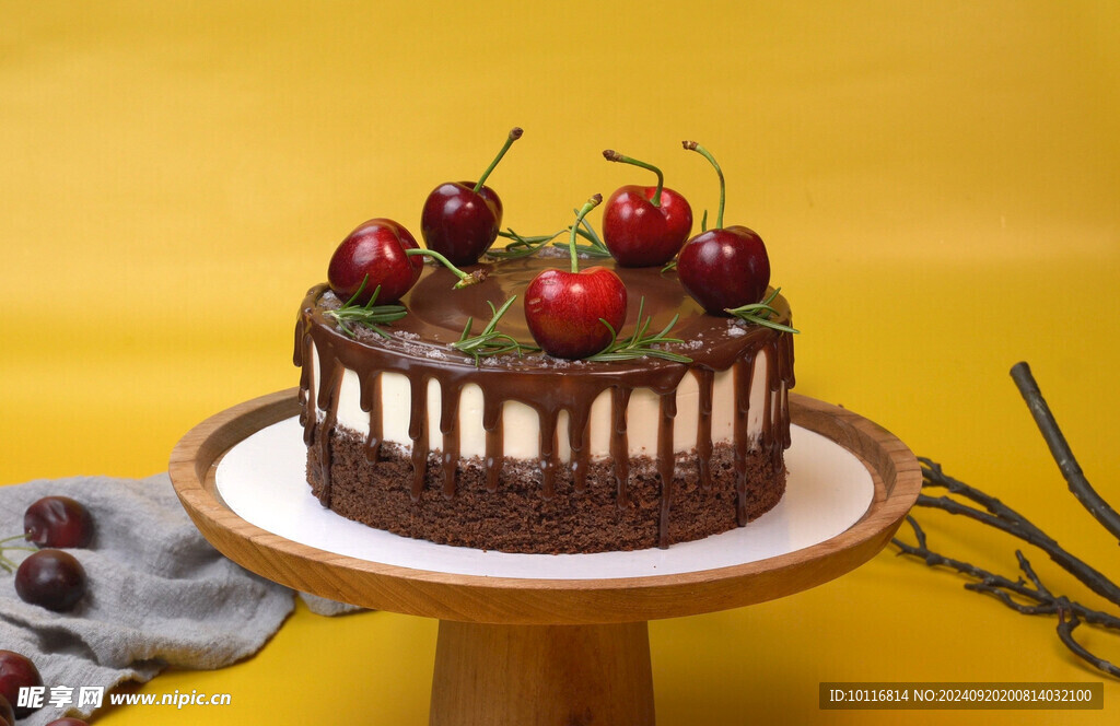巧克力樱桃蛋糕