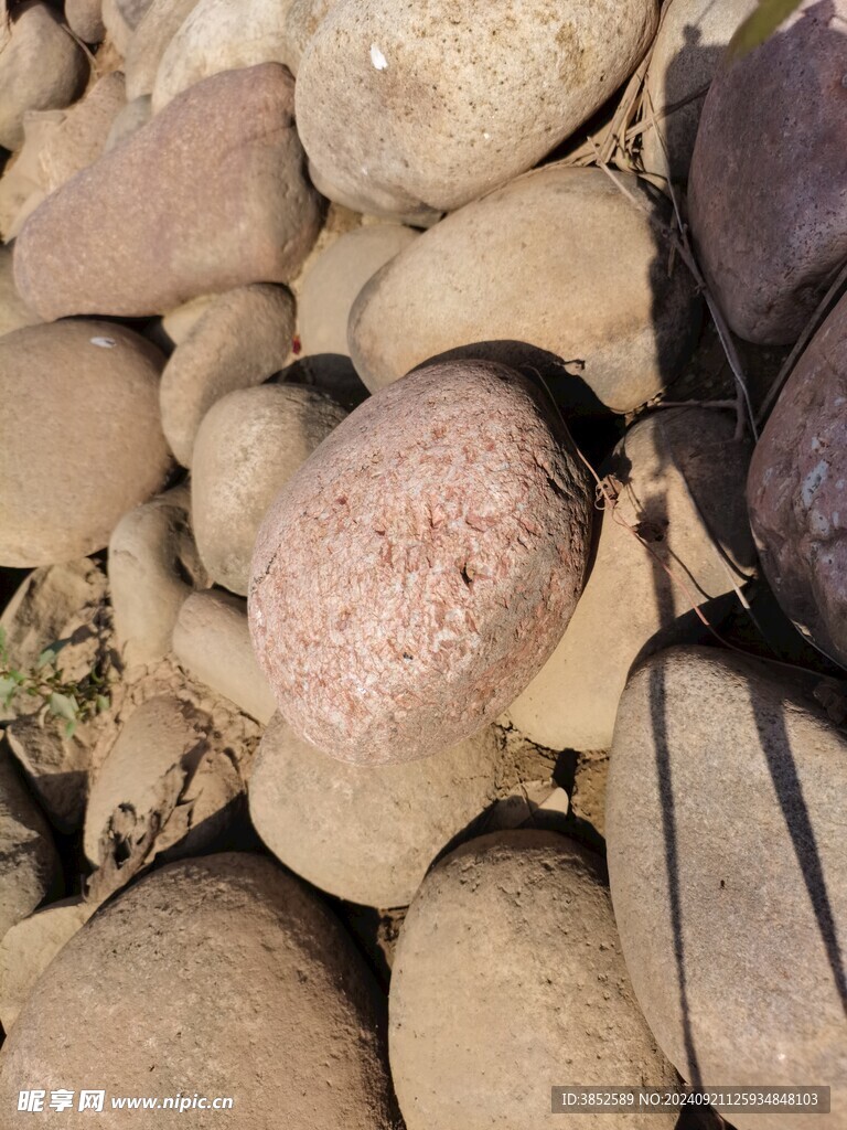 圆形石头