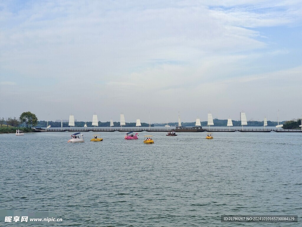 江边风光