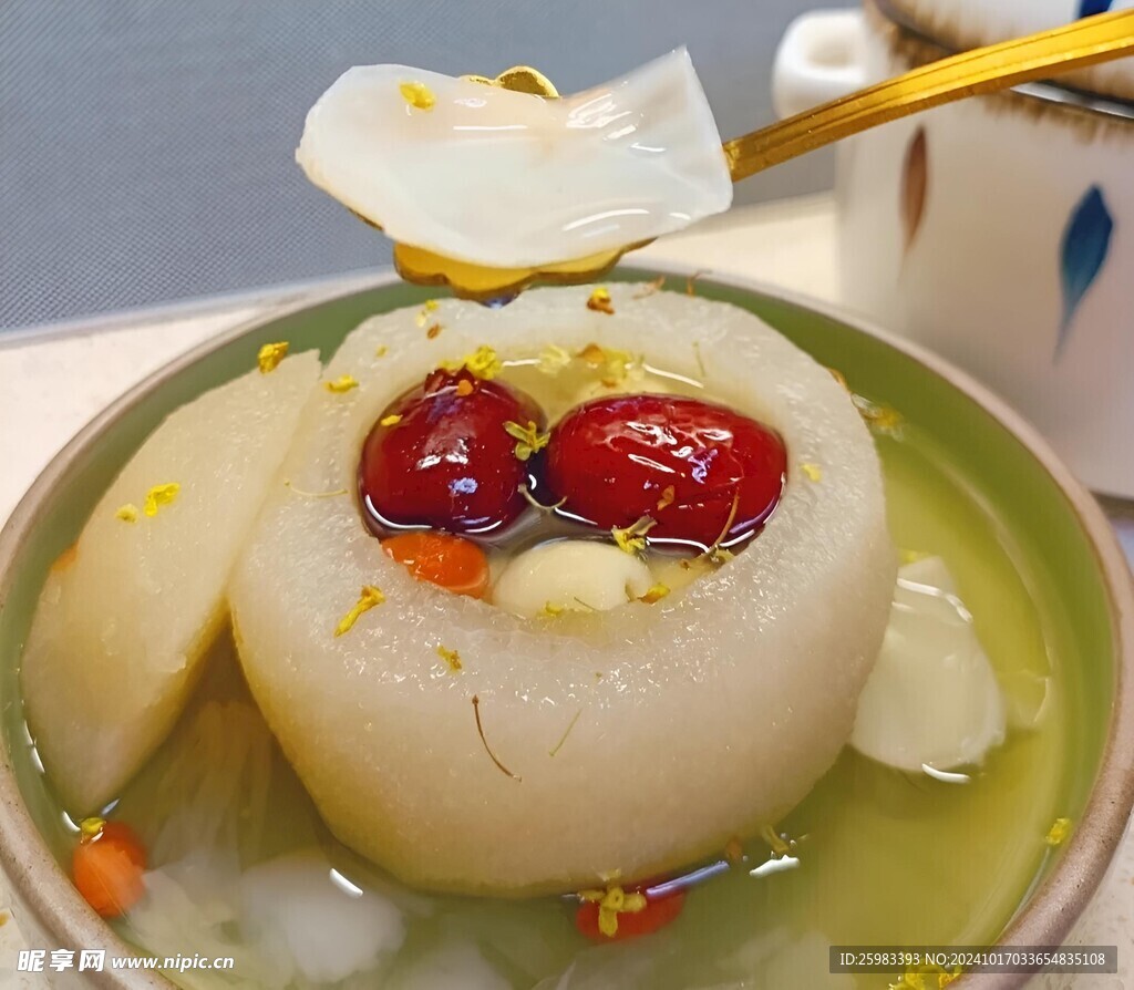 炖雪梨红枣