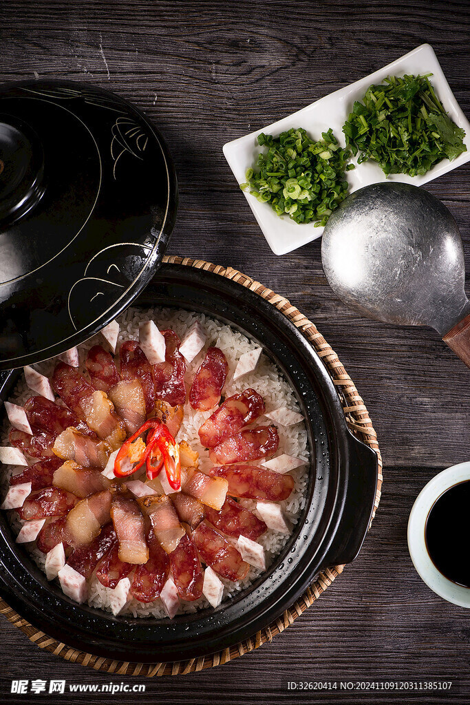 腊味煲仔饭
