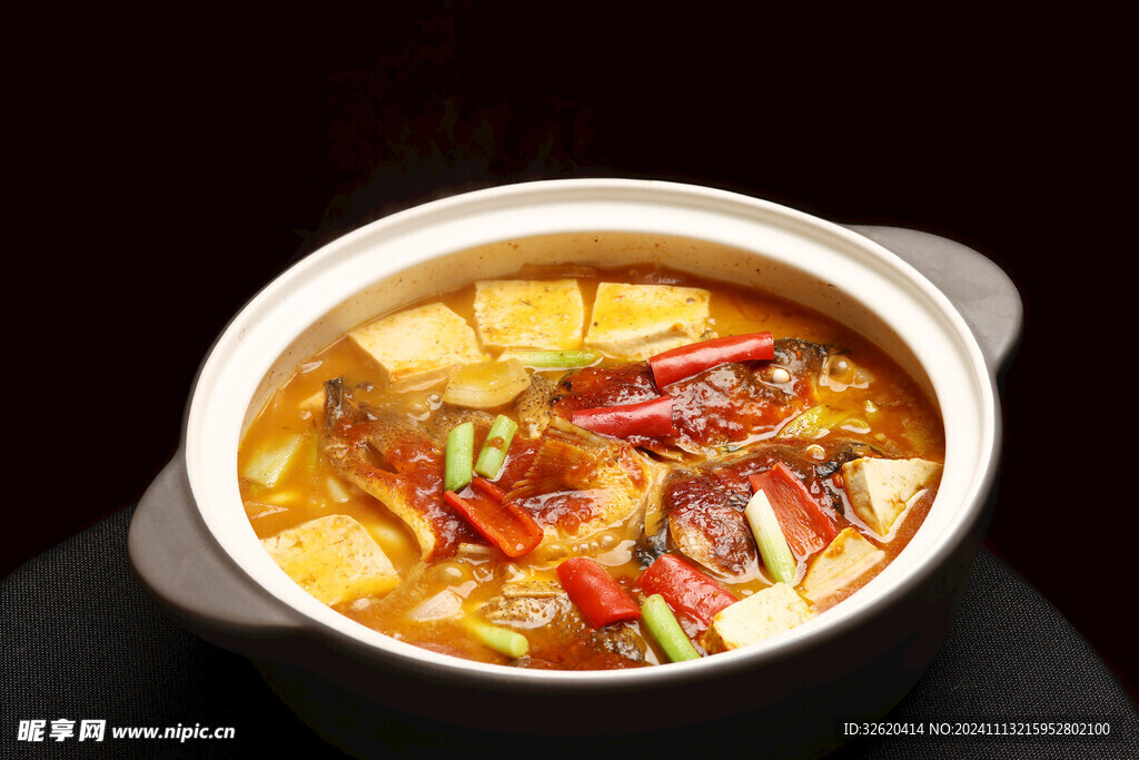 鱼头豆腐煲