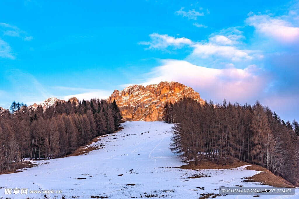 雪地山脉