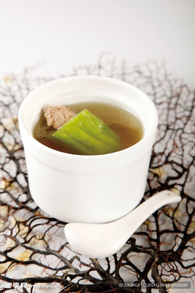 苦瓜炖肉汤