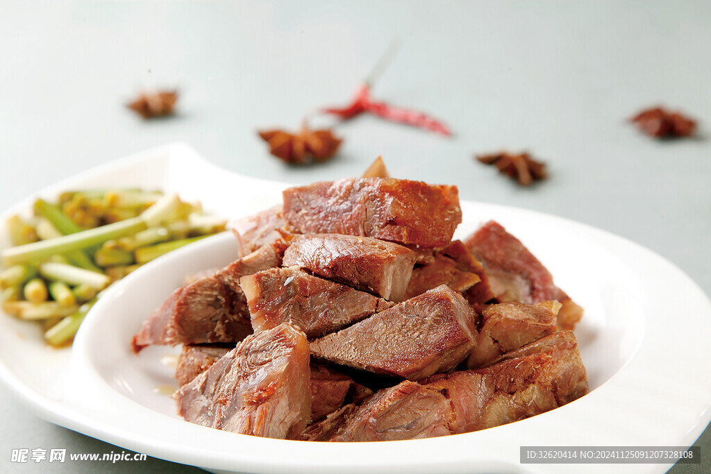 大块牛肉