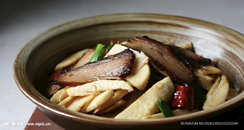 腊肉炒冬笋