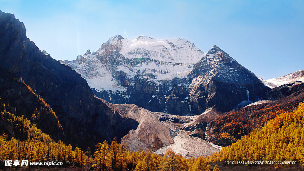 雪山峰
