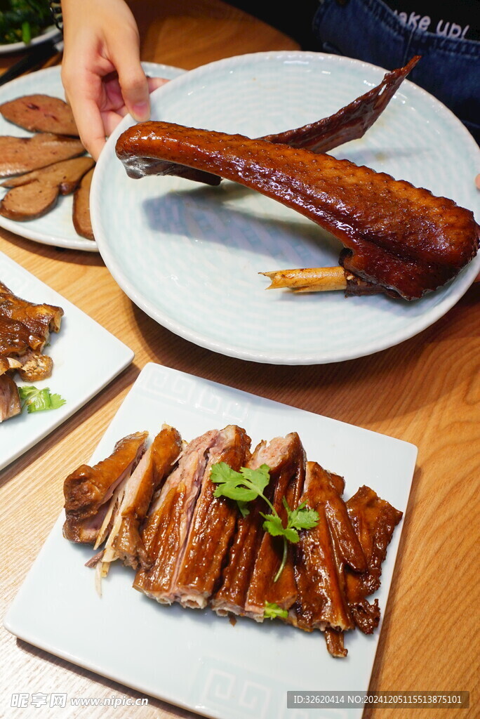 卤鹅翅