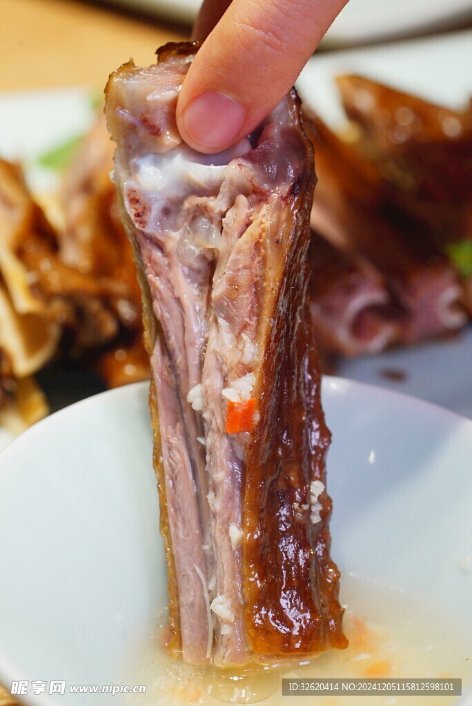 卤鸭掌