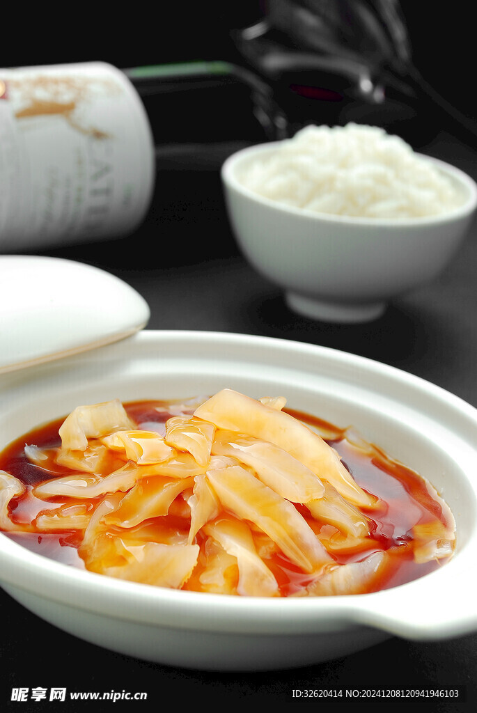 鱼唇捞饭