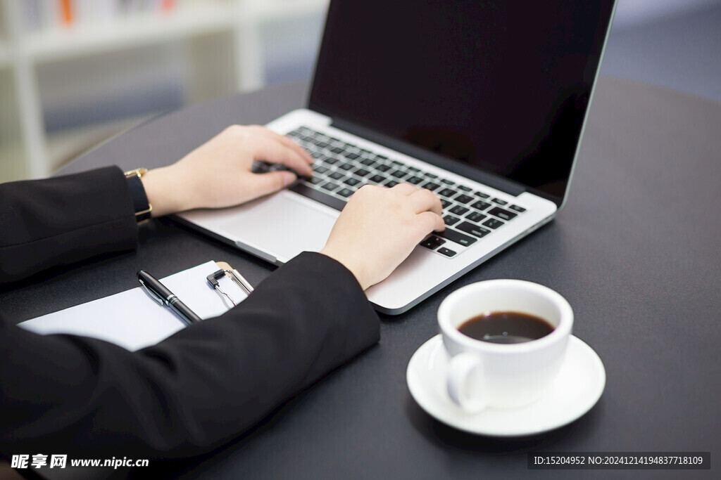 女性商务人像拍摄