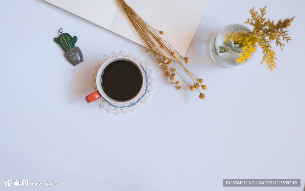 干花与咖啡
