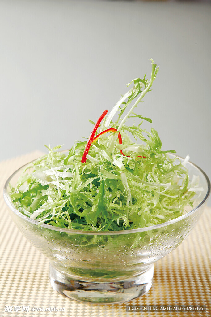 凉拌苦菊 