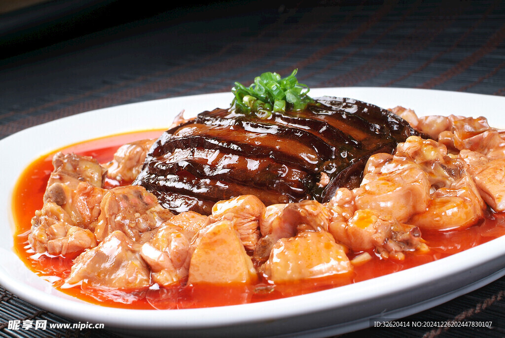扣肉鸡块 