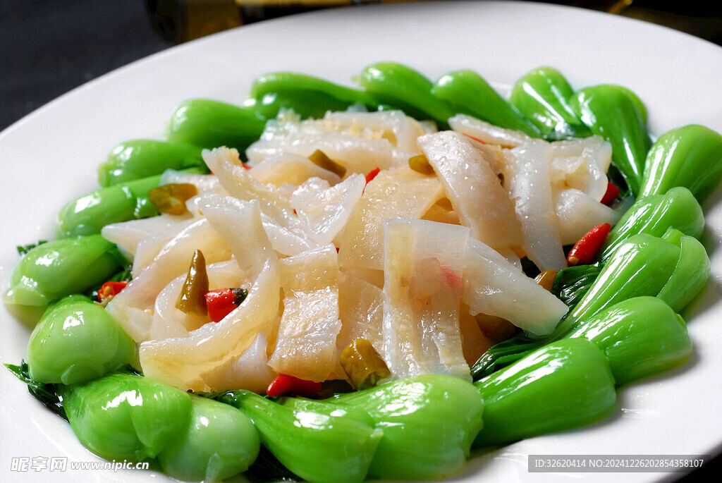 菜胆扒鱼唇