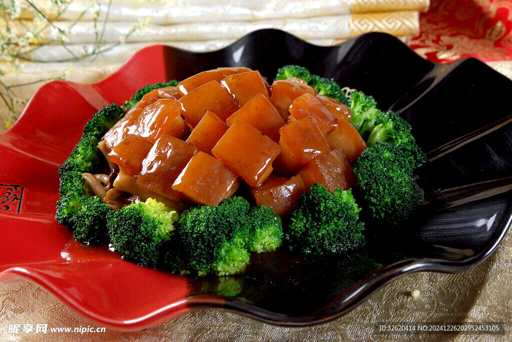 茶树菇焖肉