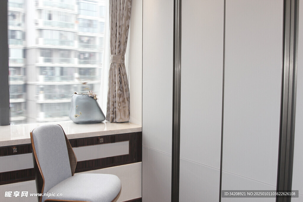 客厅卧室装修极简现代简约中古风