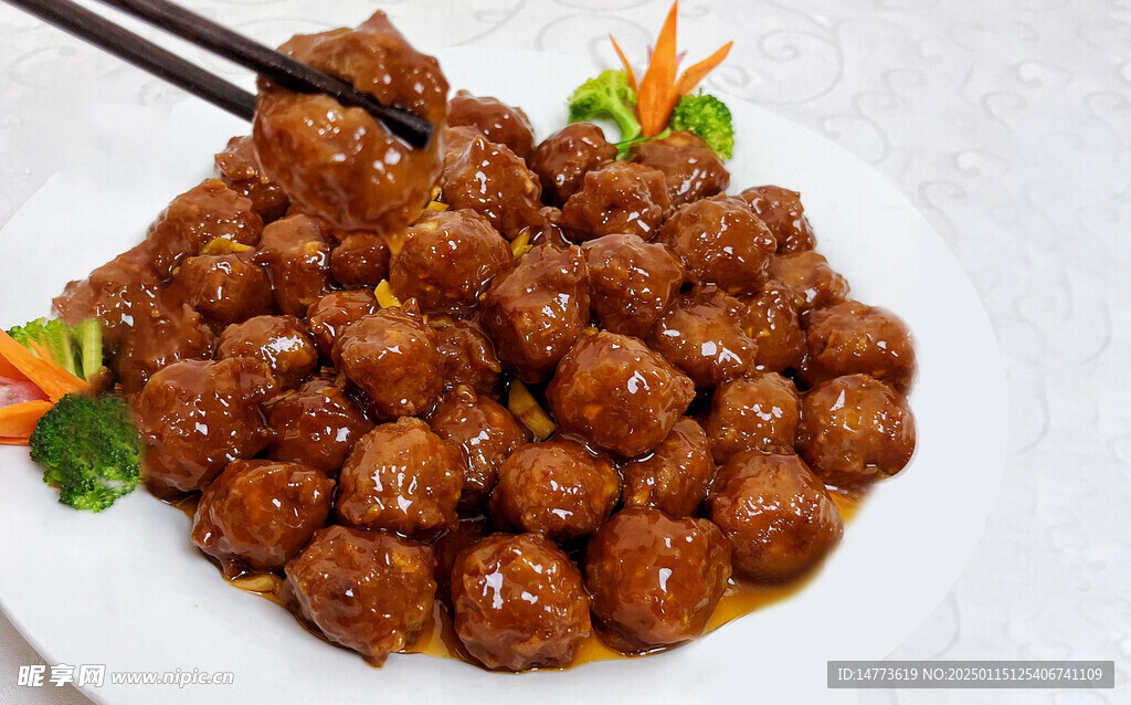红烧肉丸子