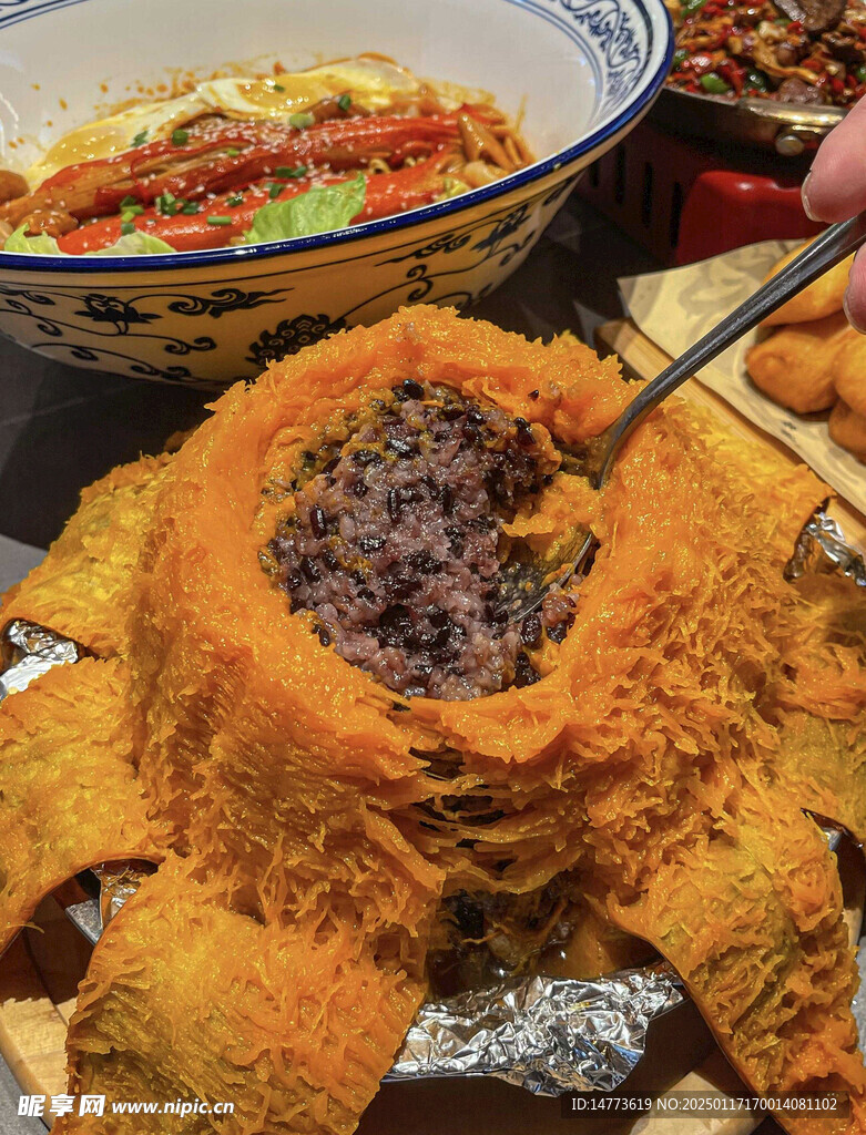 蒸南瓜黑糯米饭