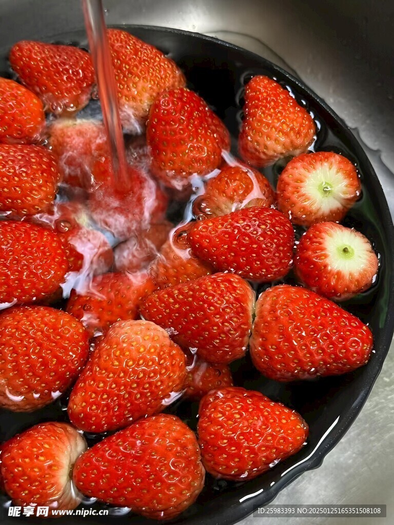 草莓
