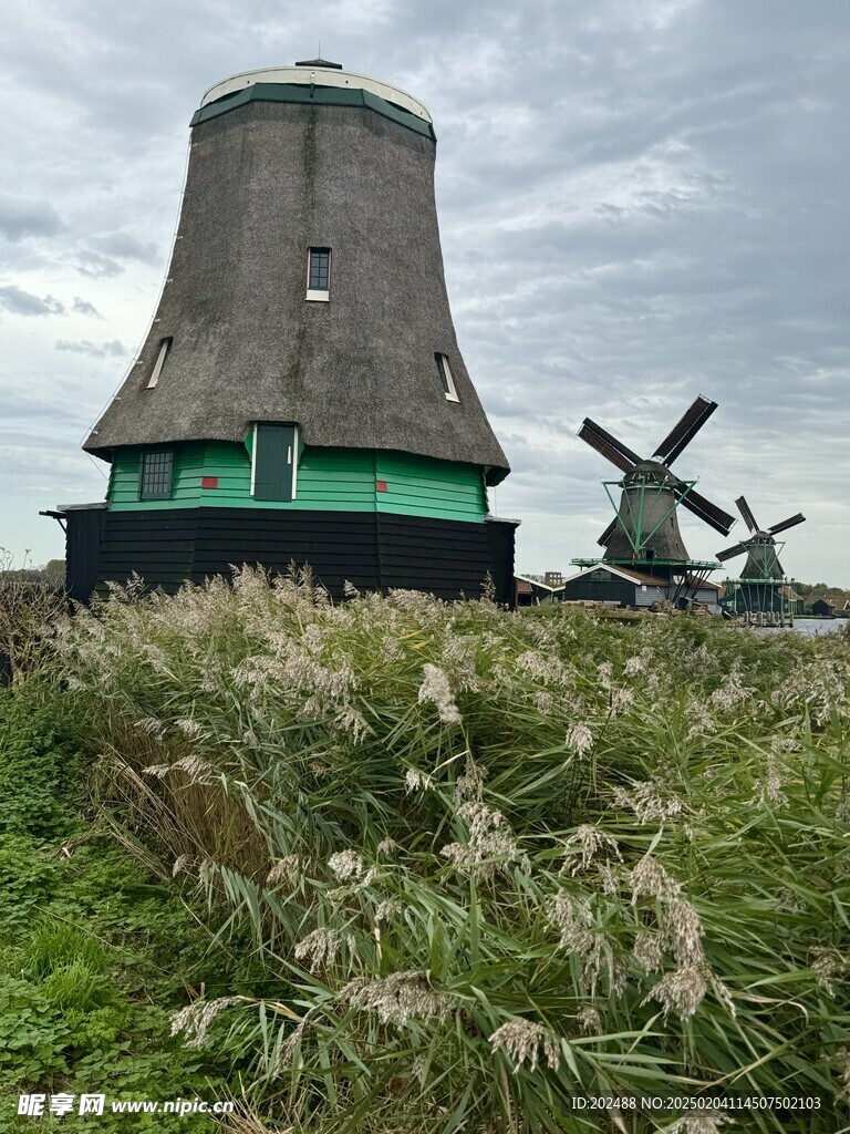 荷兰桑斯安斯风车村