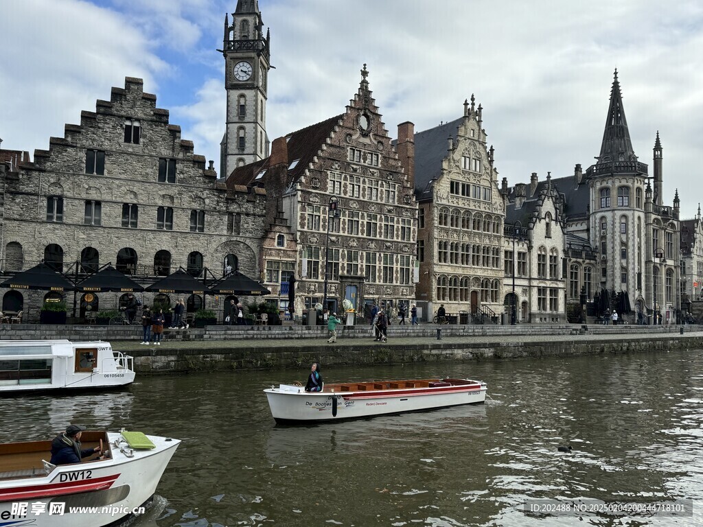 根特老城区中心的莱厄河