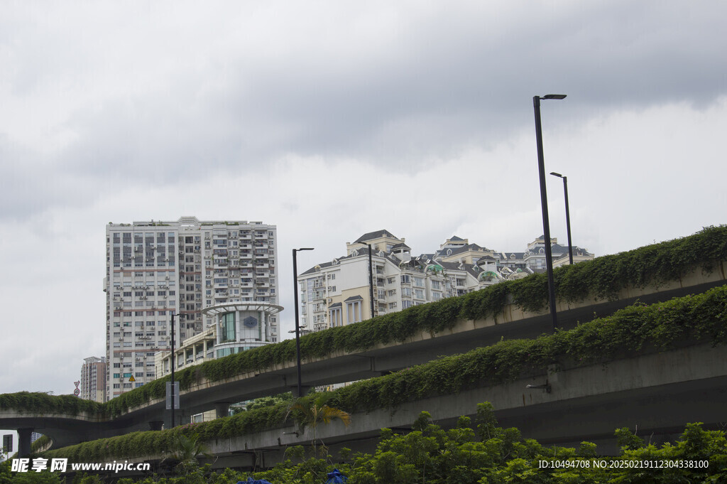 高架桥马路