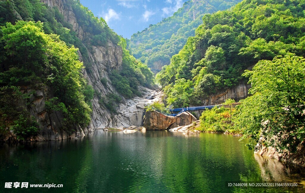 六羊山通天河景区  