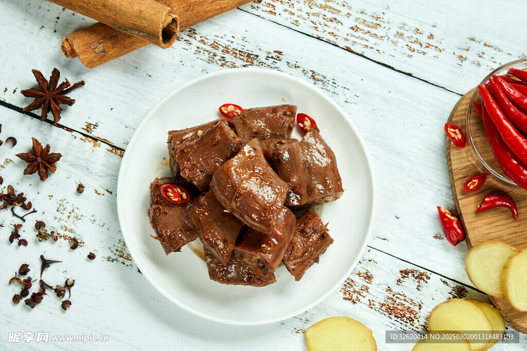 卤鸭脖