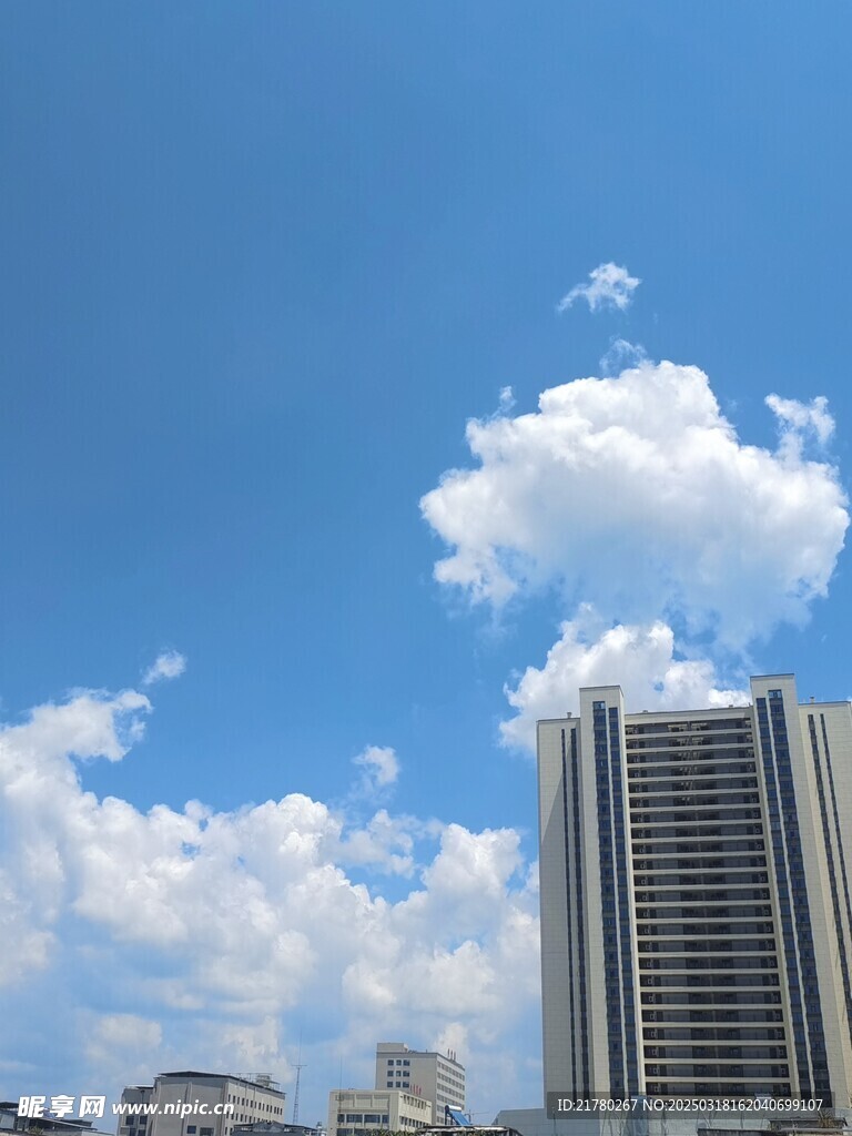 蓝天白云
