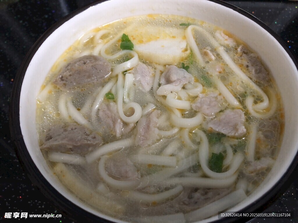 牛肉丸粿条